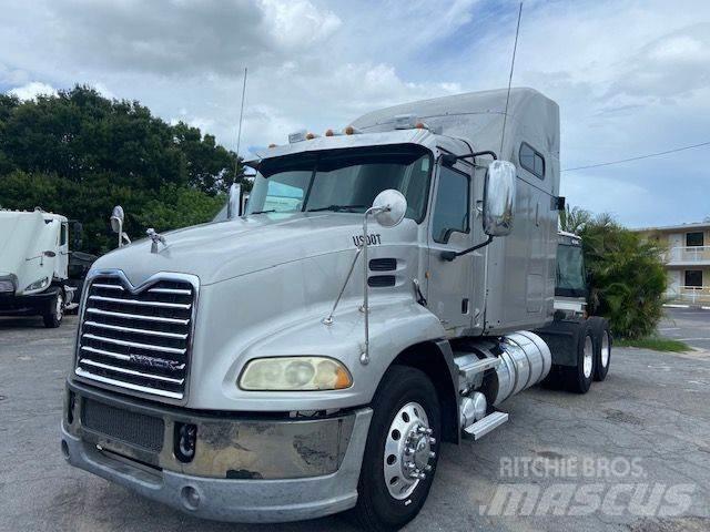 Mack CXU613 Truck Tractor Units
