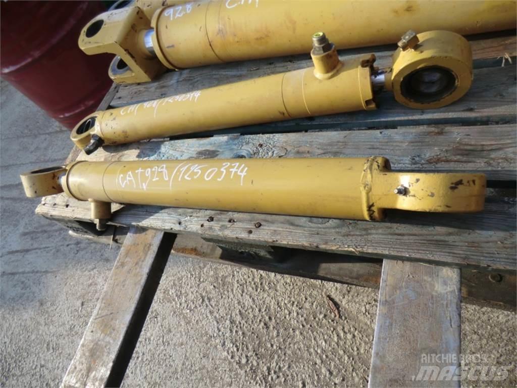 CAT 928G Other