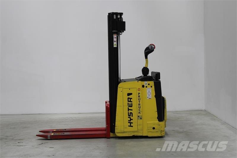 Hyster P2.0S Low lifter with platform