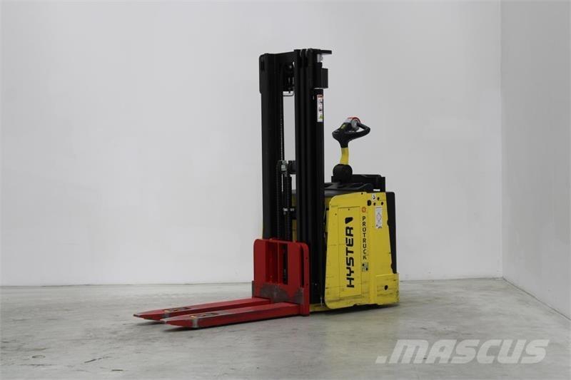 Hyster P2.0S Low lifter with platform