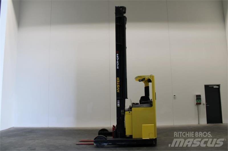 Hyster R2.0 Reach truck