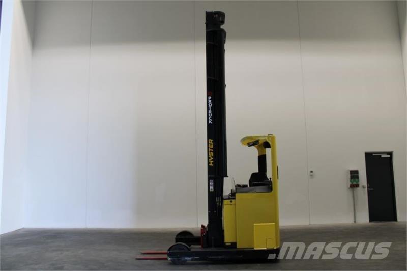 Hyster R2.0W Reach truck