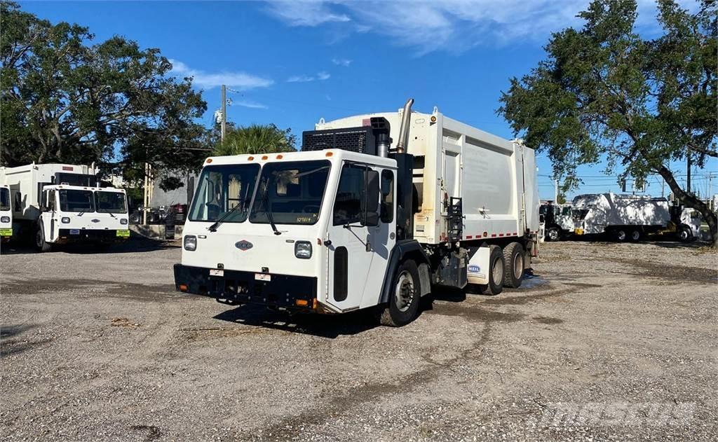 CCC LET2 Waste trucks