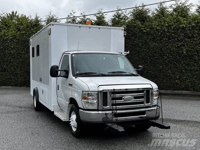 Ford Econoline Panel vans
