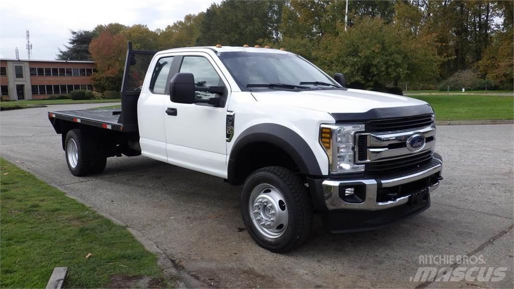 Ford F-550 Flatbed/Dropside trucks