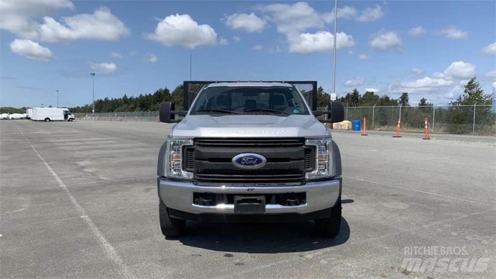 Ford F-550 Flatbed/Dropside trucks