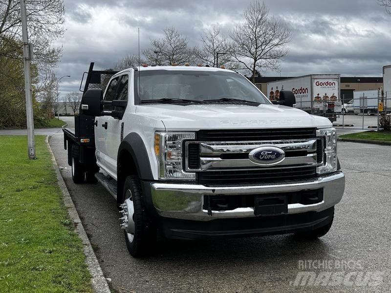 Ford F-550 Flatbed/Dropside trucks