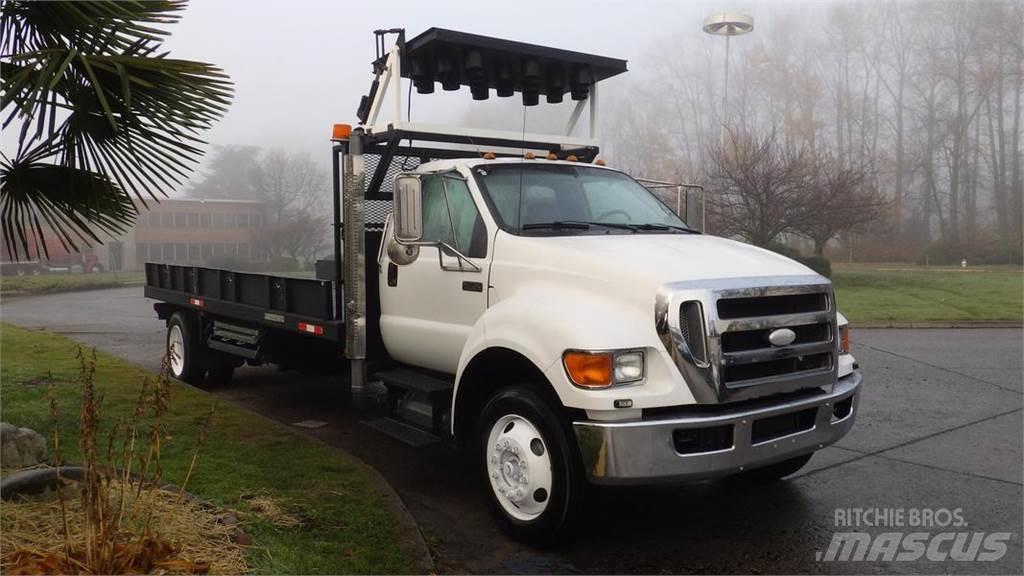 Ford F-750 Flatbed/Dropside trucks