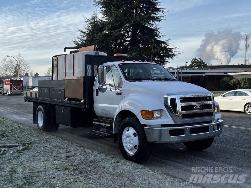 Ford F-750 Flatbed/Dropside trucks