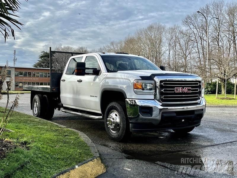 GMC Sierra 3500HD Flatbed/Dropside trucks