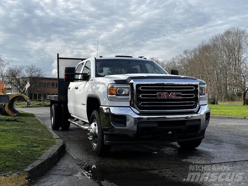 GMC Sierra 3500HD Flatbed/Dropside trucks