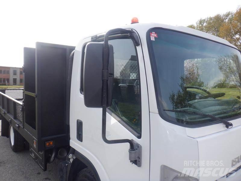 Isuzu NPR Flatbed/Dropside trucks