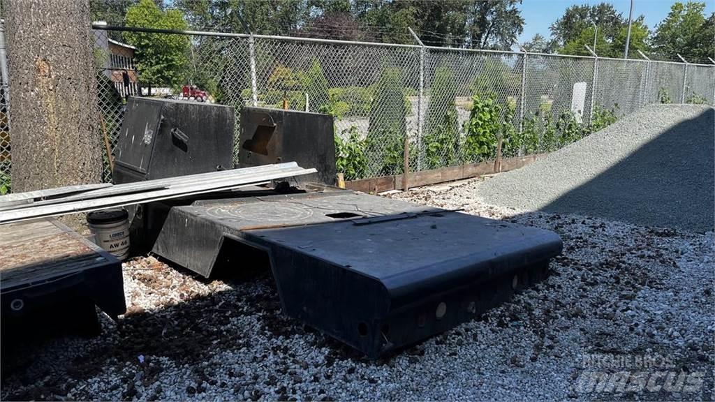  Service Flat Deck Flatbed/Dropside trucks