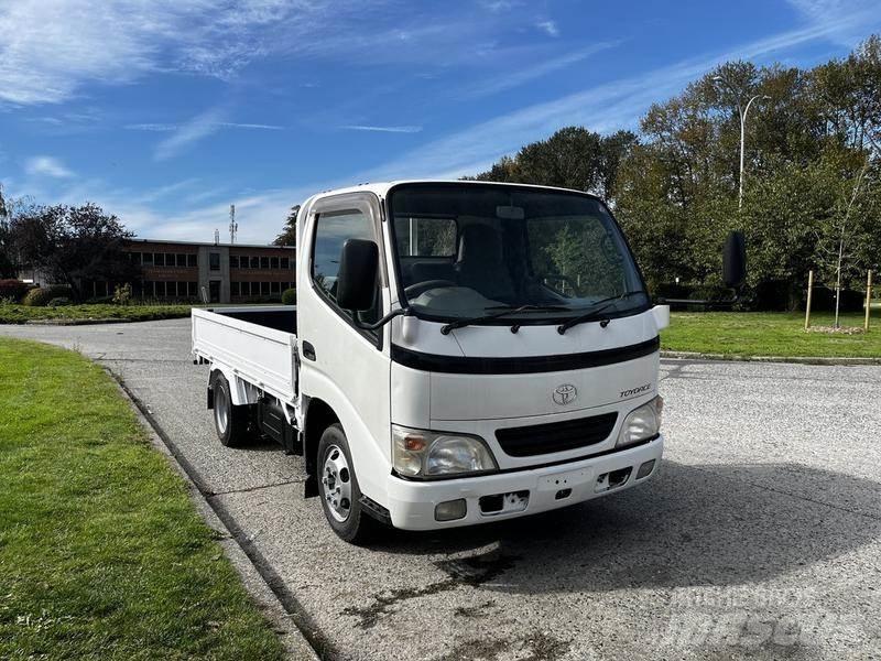Toyota Toyoace Flatbed/Dropside trucks