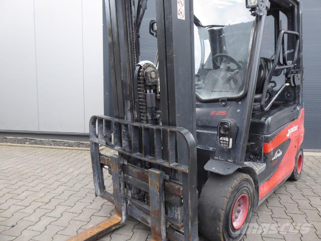 Linde E25-01 Electric forklift trucks