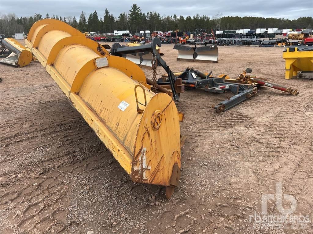 AT 10-12 Other road and snow machines