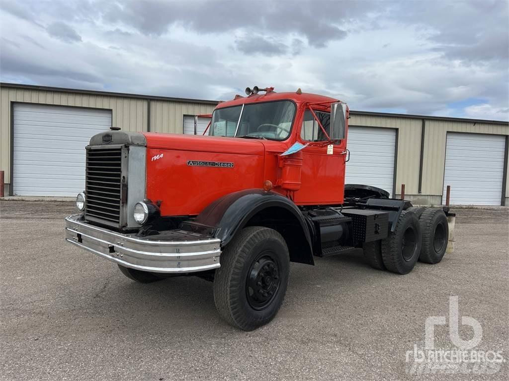 Autocar 1673 Truck Tractor Units
