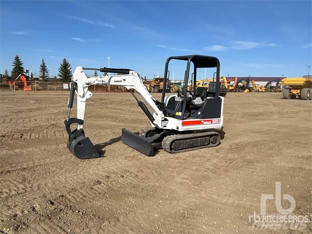 Bobcat 325 Mini excavators < 7t