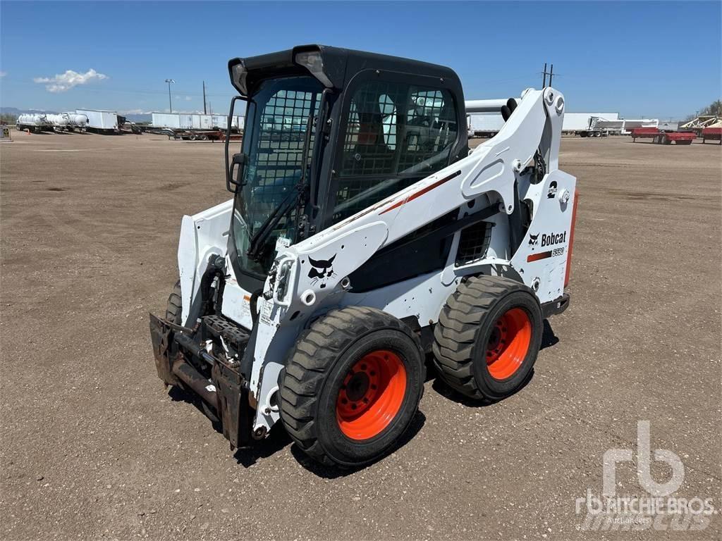 Bobcat S590 Skid steer loaders