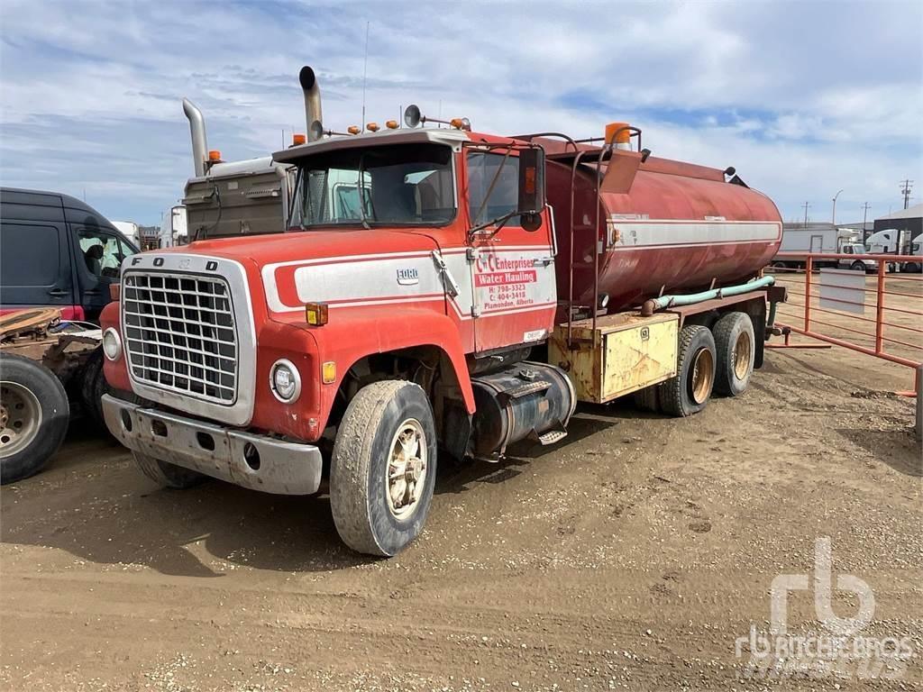 Ford 9000 Water tankers
