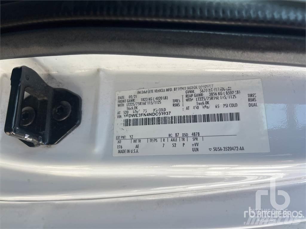 Ford E-350 Panel vans