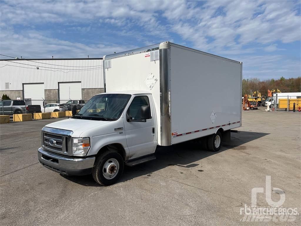 Ford E-450 Panel vans