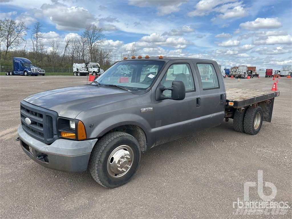 Ford F-350 Flatbed/Dropside trucks