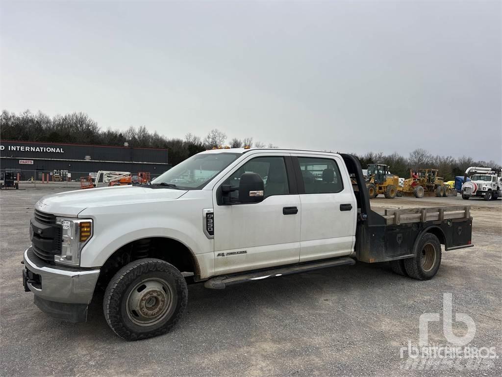 Ford F-350 Flatbed/Dropside trucks