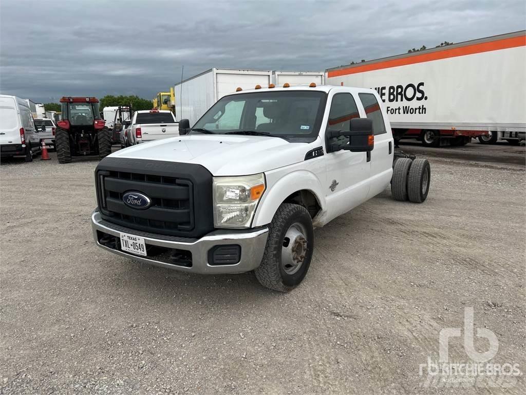 Ford F-350 Chassis Cab trucks