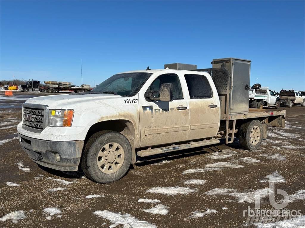 GMC C3500HD Flatbed/Dropside trucks