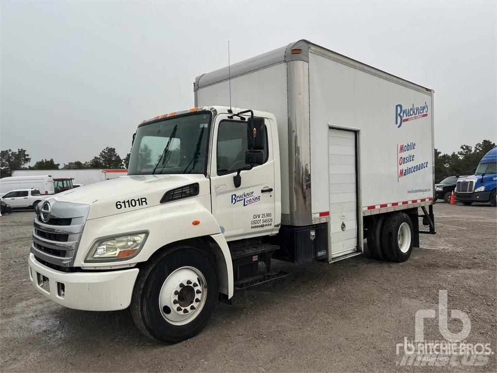 Hino 268 Municipal / general purpose vehicles