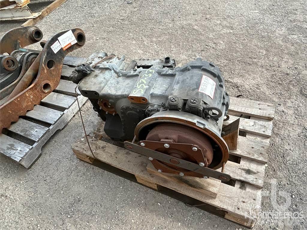 Hydrema 912 Gearboxes