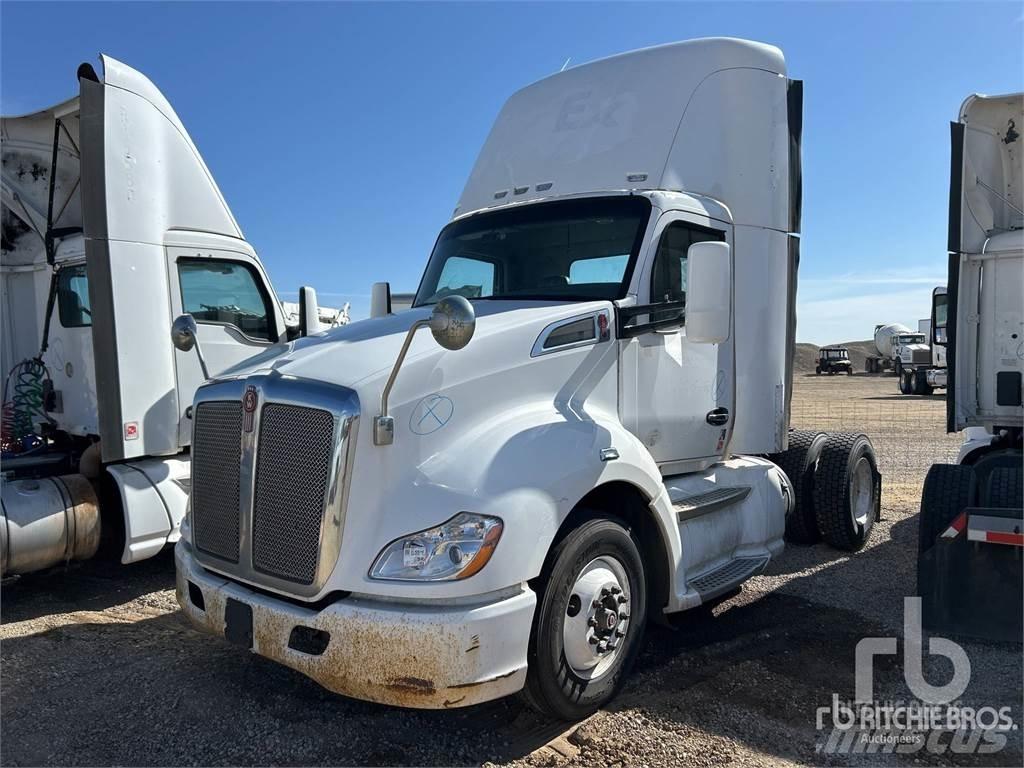Kenworth T680 Truck Tractor Units
