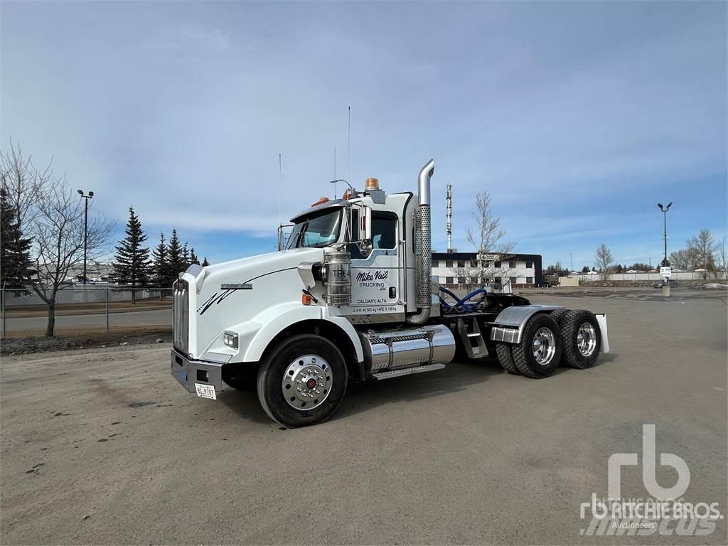 Kenworth T800 Truck Tractor Units