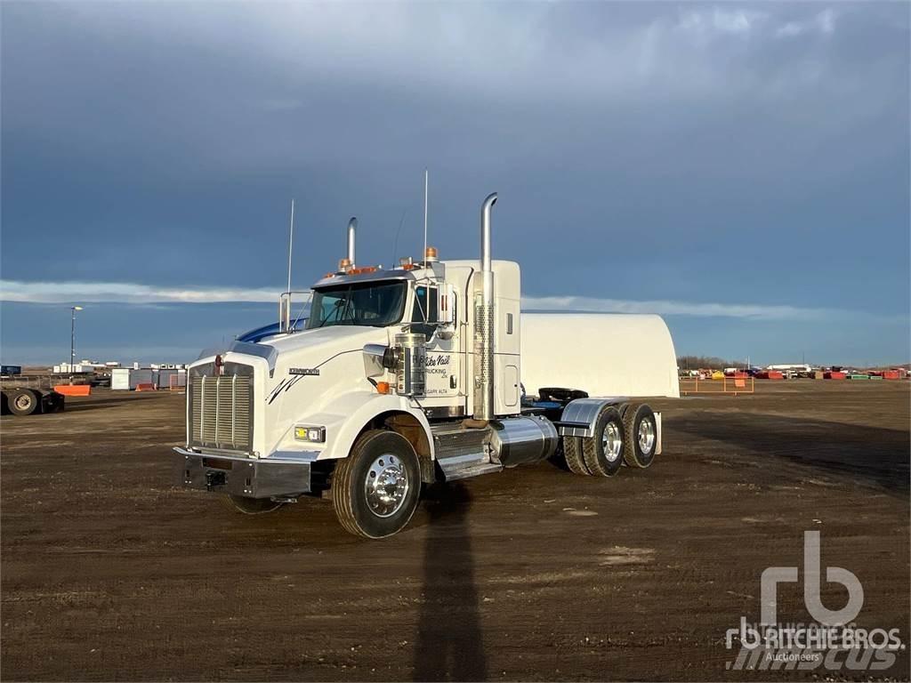 Kenworth T800 Truck Tractor Units