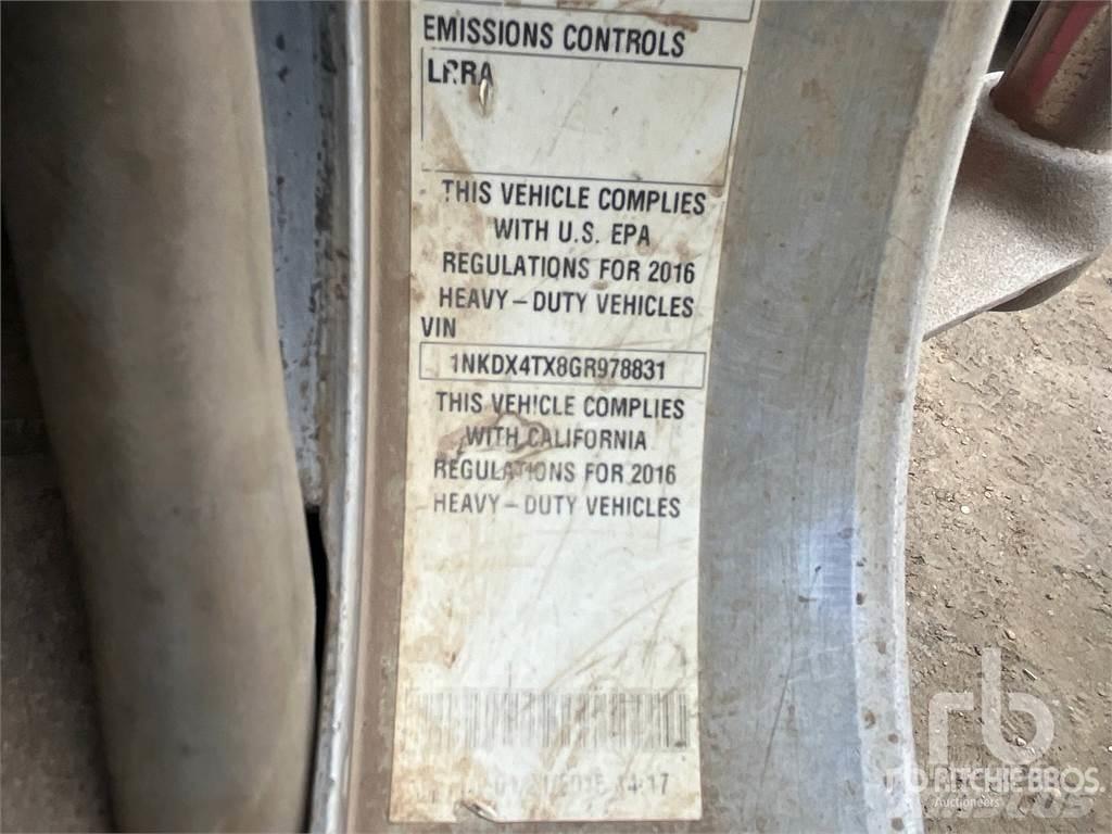 Kenworth T800 Truck Tractor Units