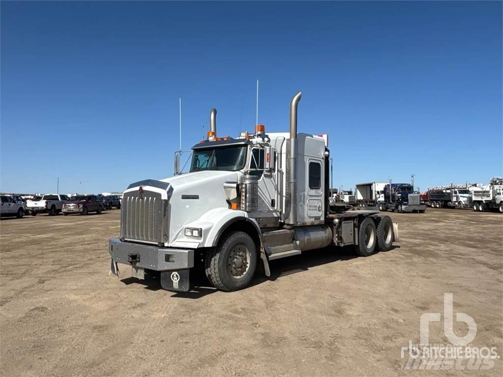 Kenworth T800 Beavertail Flatbed / winch trucks