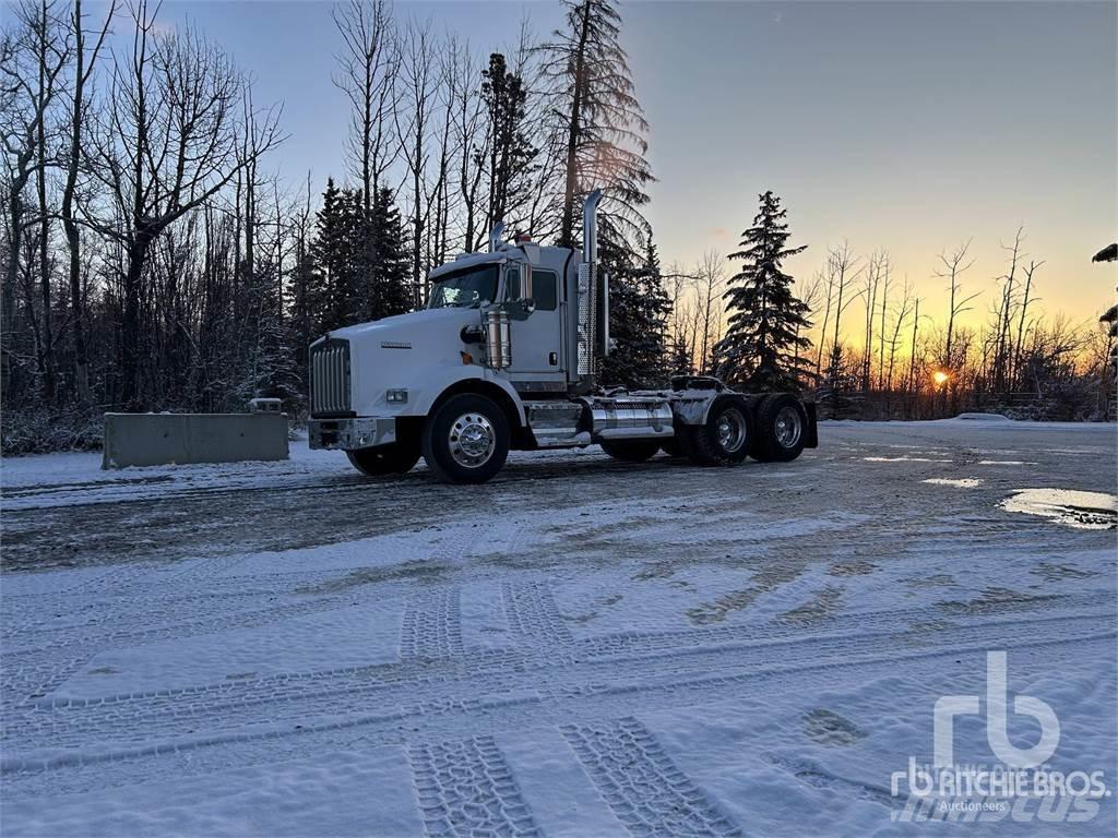 Kenworth T800 Truck Tractor Units