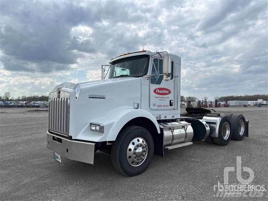 Kenworth T800 Truck Tractor Units