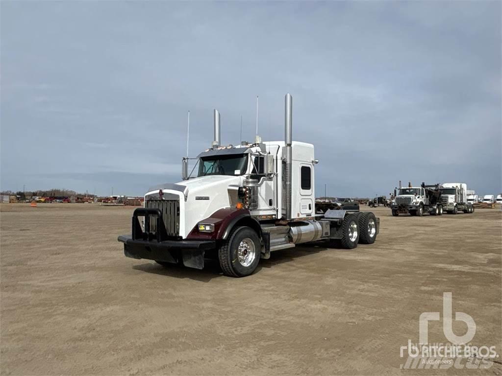 Kenworth T800 Truck Tractor Units