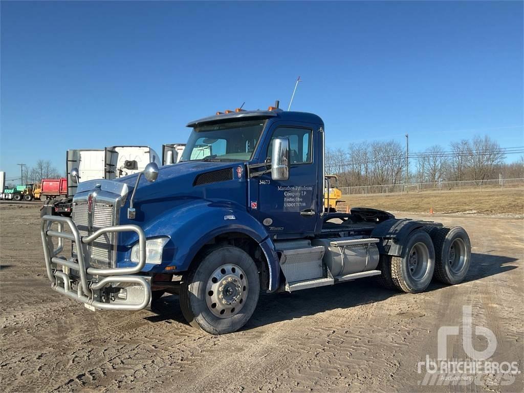 Kenworth T880 Truck Tractor Units