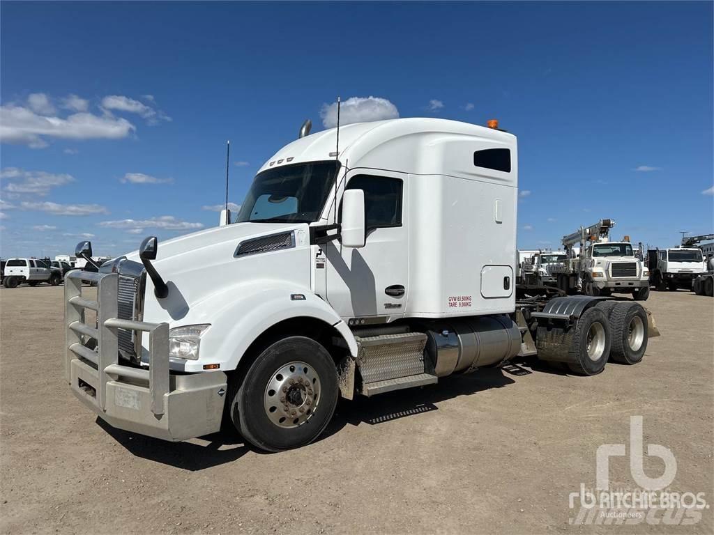 Kenworth T880 Truck Tractor Units