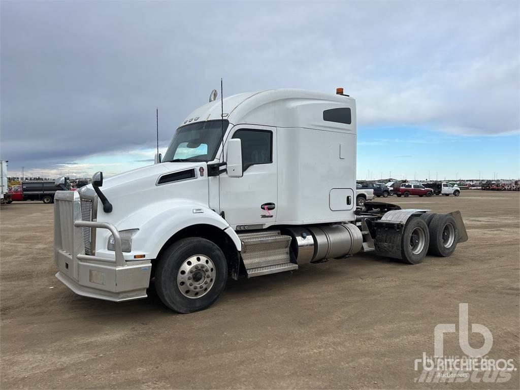 Kenworth T880 Truck Tractor Units