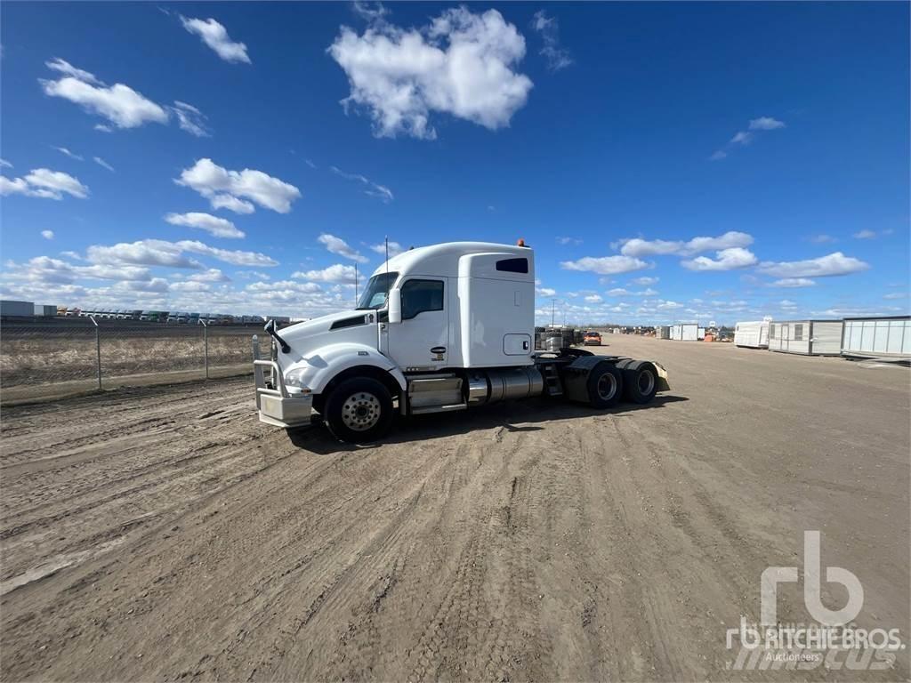Kenworth T880 Truck Tractor Units