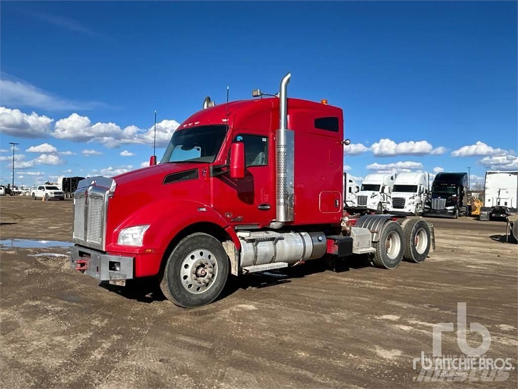 Kenworth T880 Truck Tractor Units