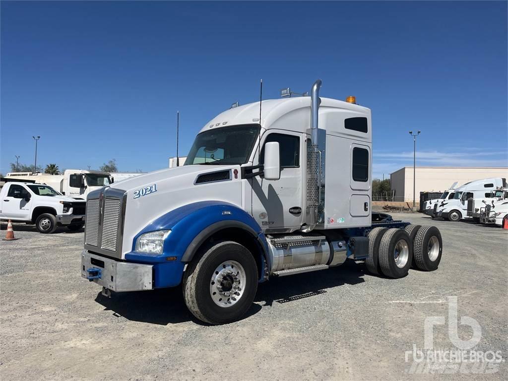 Kenworth T880 Truck Tractor Units