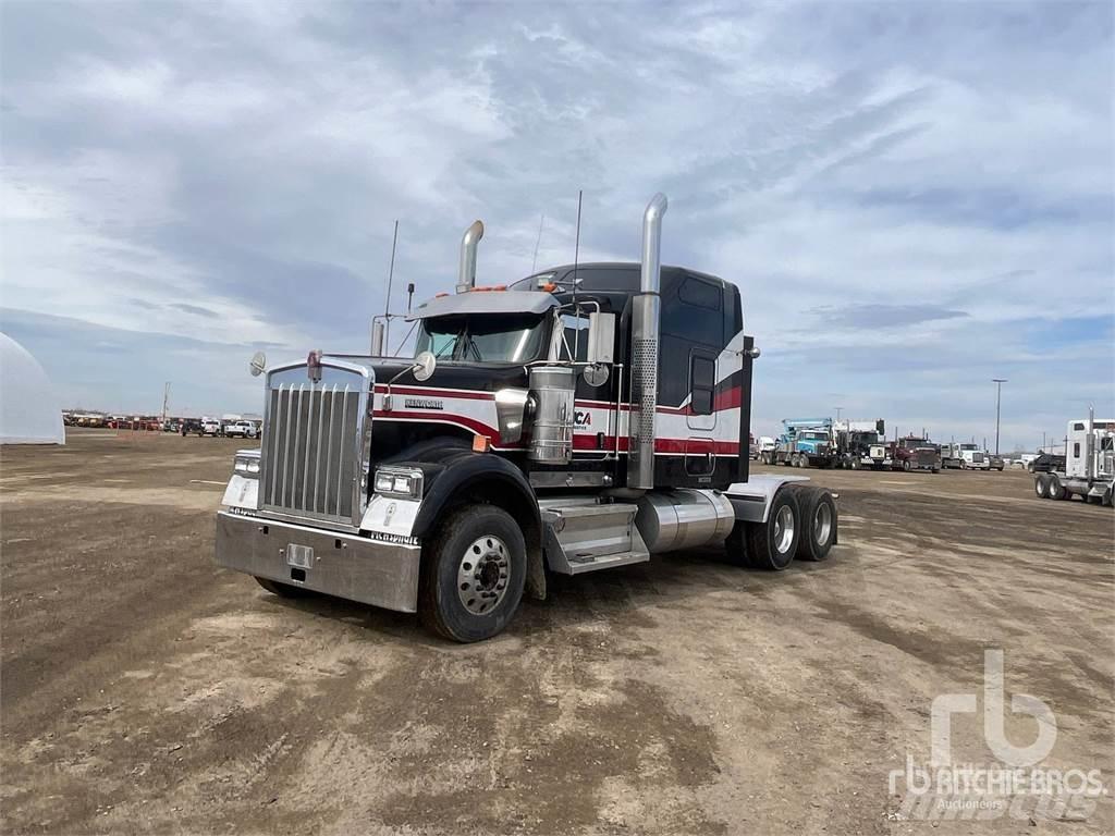 Kenworth W900 Truck Tractor Units