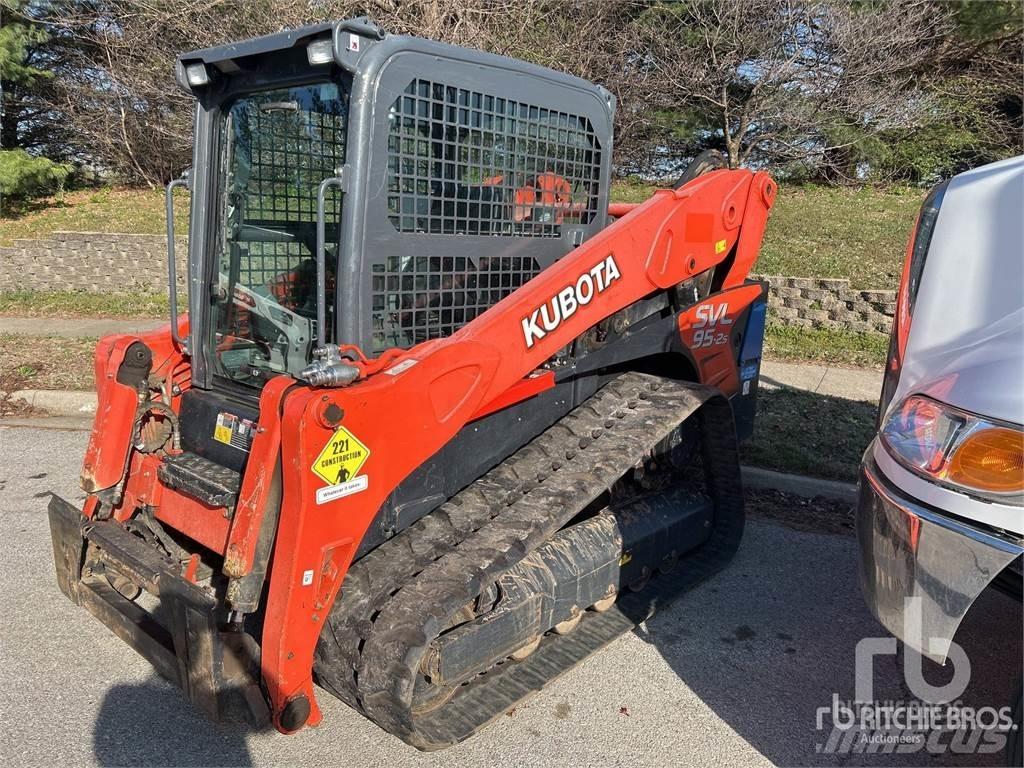 Kubota SLV95-2S Skid steer loaders