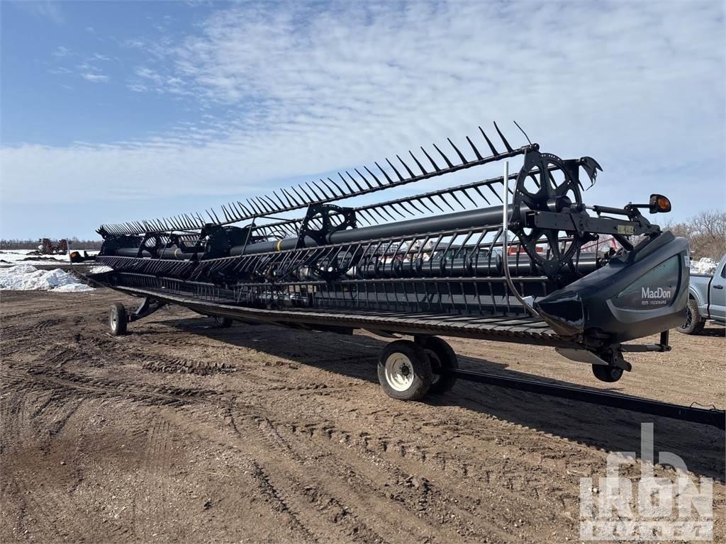 MacDon FD75 Combine harvester heads