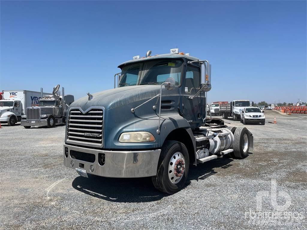 Mack CH612 Truck Tractor Units